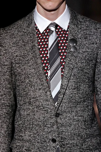 Look 18